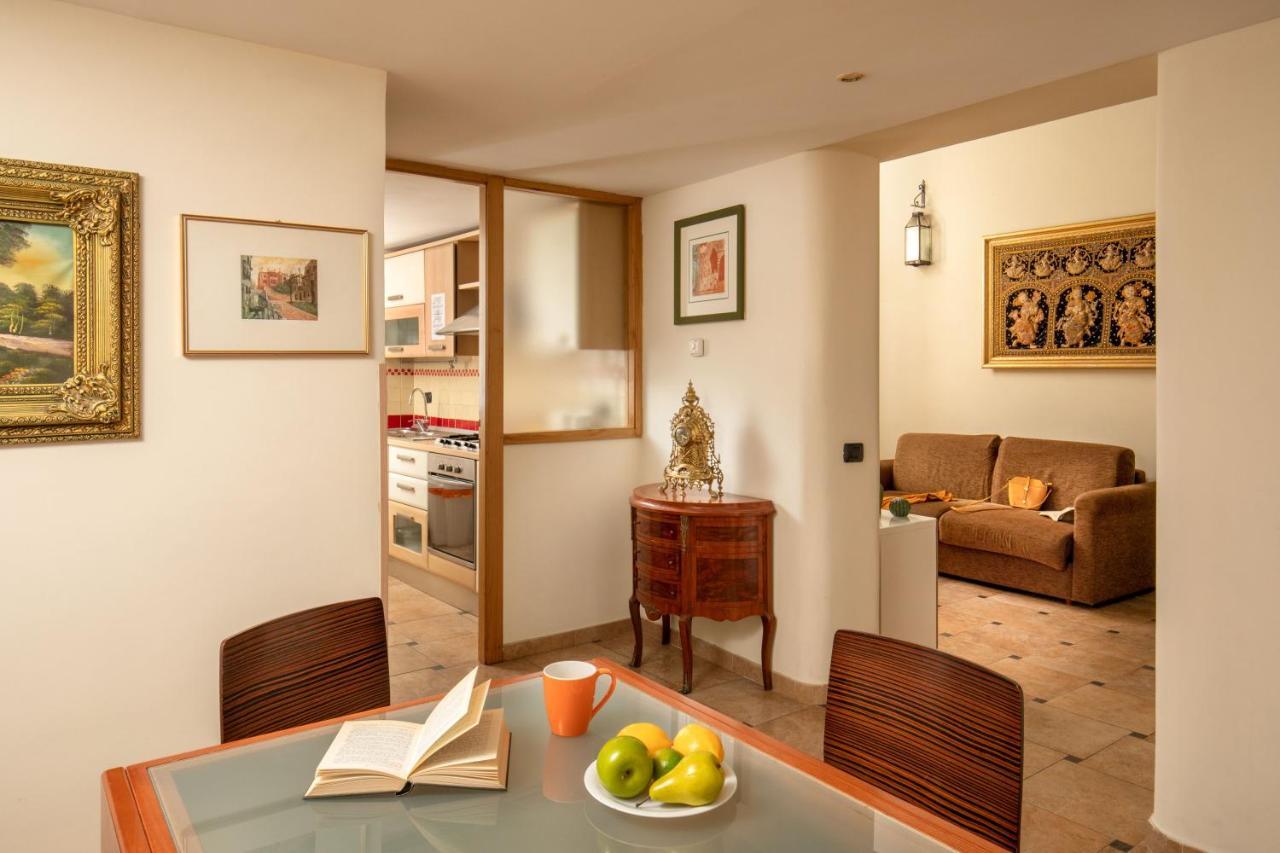 רומא Cappellari Apartments - Campo De' Fiori מראה חיצוני תמונה
