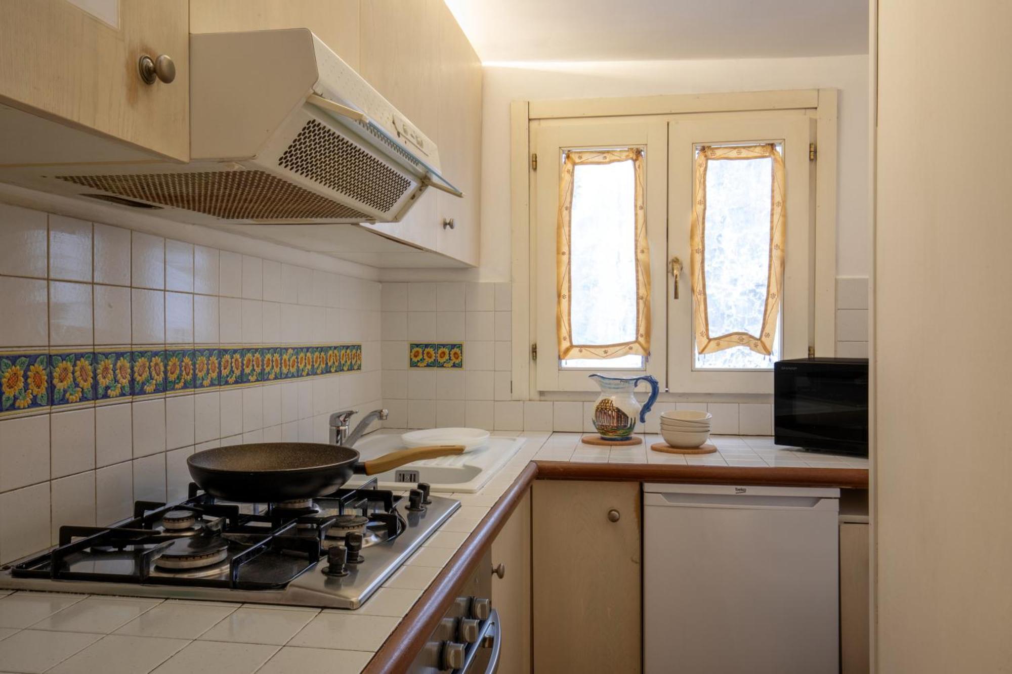 רומא Cappellari Apartments - Campo De' Fiori מראה חיצוני תמונה